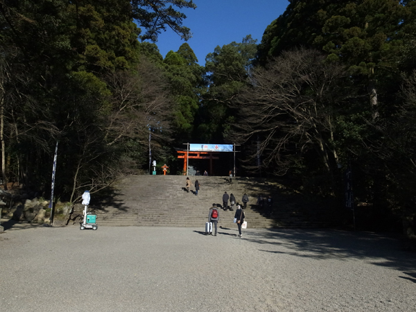 霧島神宮の参道