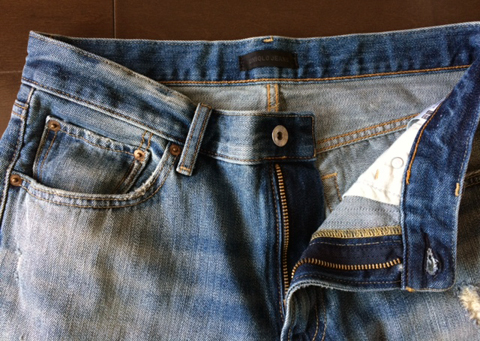 ユニクロのダメージジーンズ（ハード）3