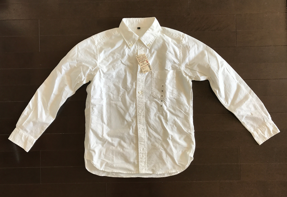 無印良品のオックスフォードボタンダウンシャツ・白