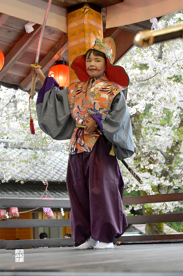 天宮（あめのみや）神社十二段舞楽より「太平楽」 - 浜松屋飲兵衛の酔写アルバム