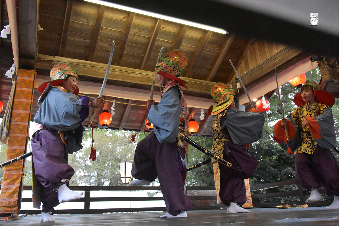 天宮（あめのみや）神社十二段舞楽より「太平楽」 - 浜松屋飲兵衛の酔写アルバム