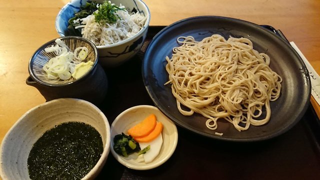 そばや繁茂の鎌倉セット