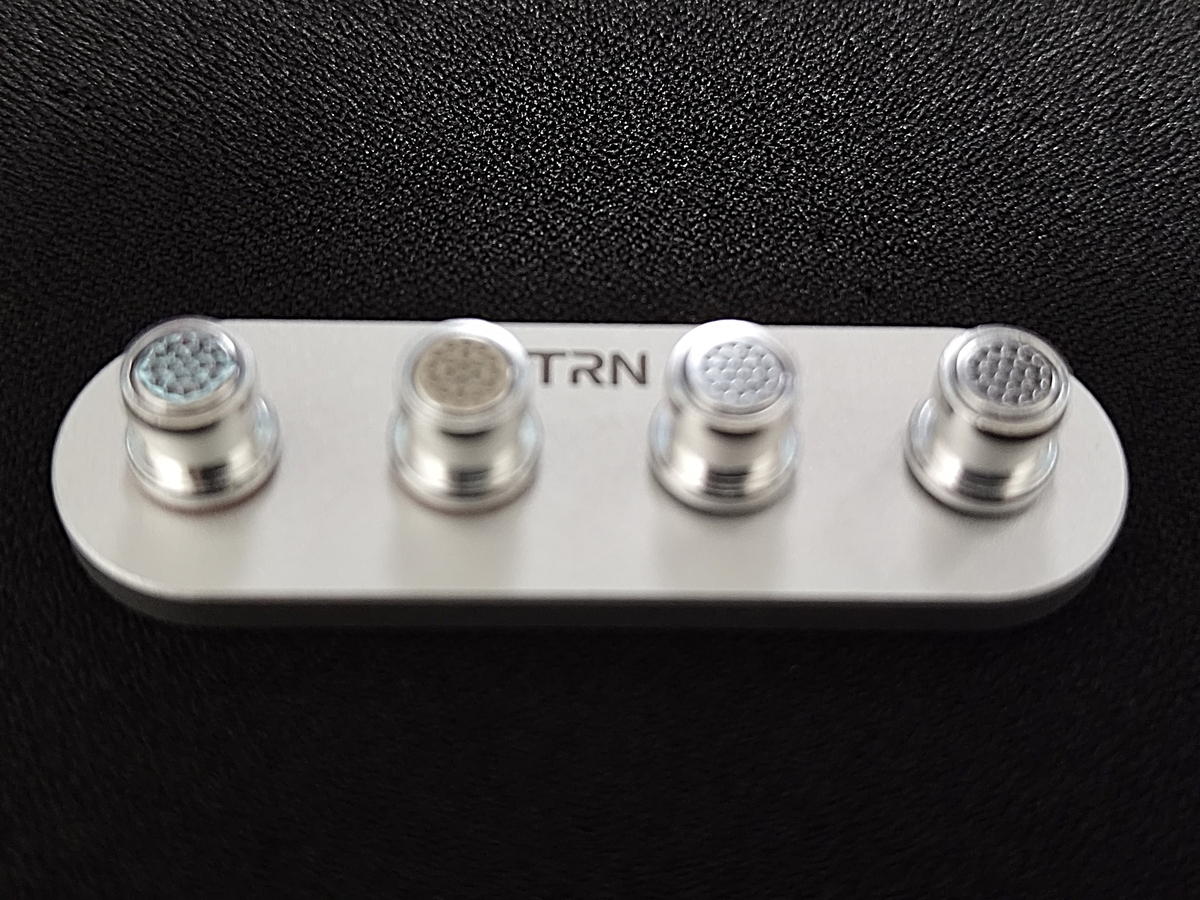 TRN SHELL レビュー|3DD+6mmプラナー搭載IEM、交換ノズルと4.4mm対応まで実機検証 - はむはむのポタオデ×ガジェットレビュー