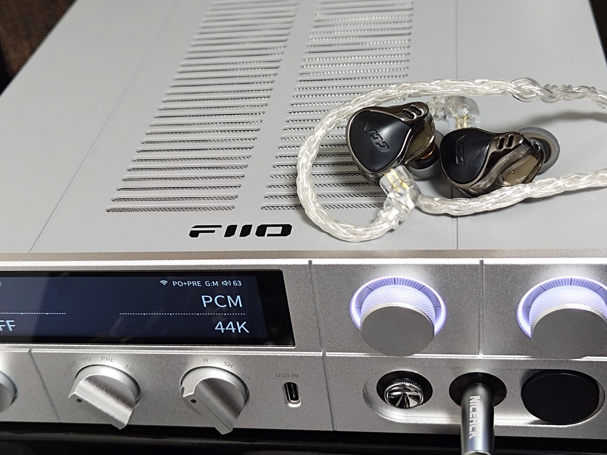 イヤホン CCA APEX24 24BA CCA APEX 24 | Dual-Side 24 Balanced Armature Drivers IEM – Linsoul