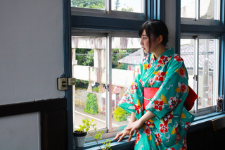 <img src="http://blog.sakura.ne.jp/images_e/e/EF63.gif" alt="星２" width="15" height="15" border="0" />︎りんちょ窓際.jpg