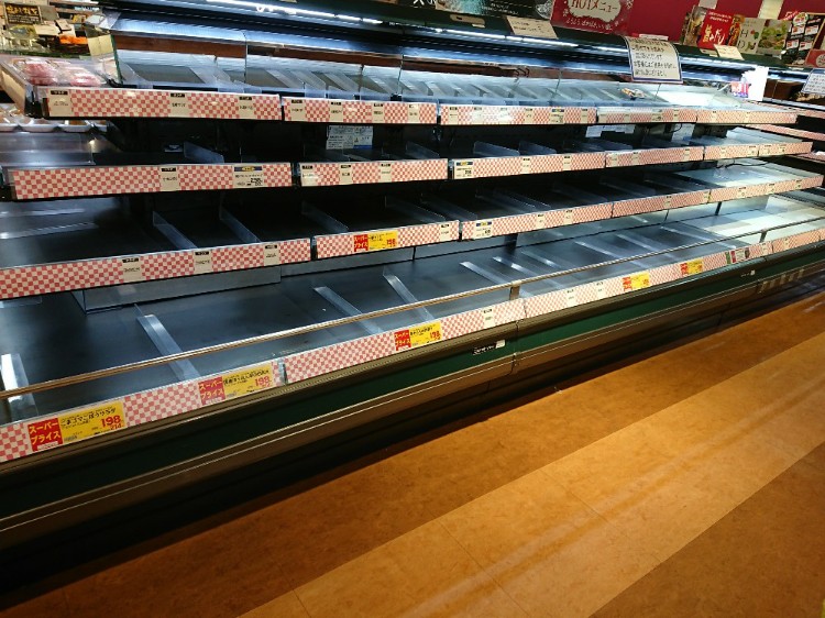 平和堂のお惣菜の棚