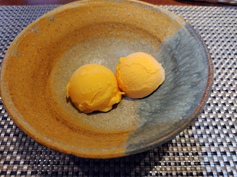 れすとらん百年民家黒釜メロンシャーベット