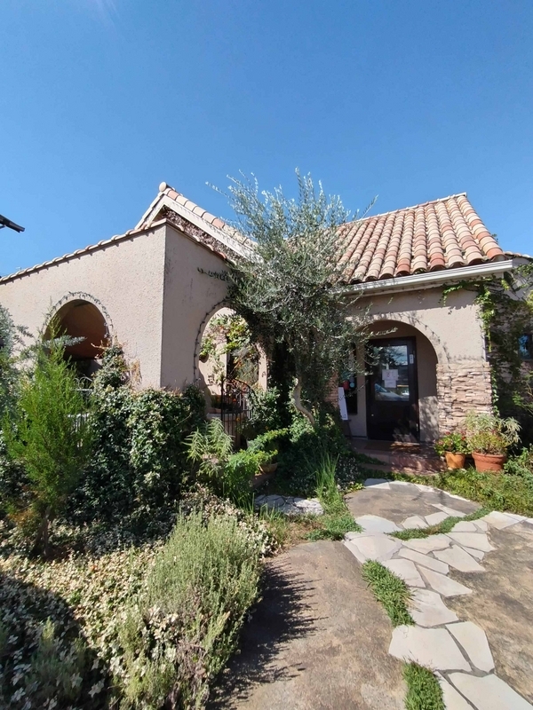 ドゥブルベ・ボレロ外観