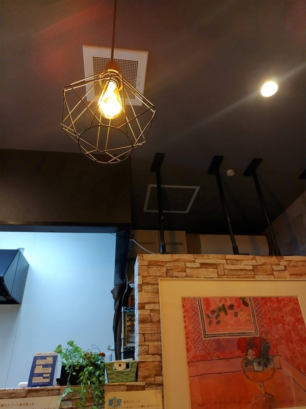 店内のランプ