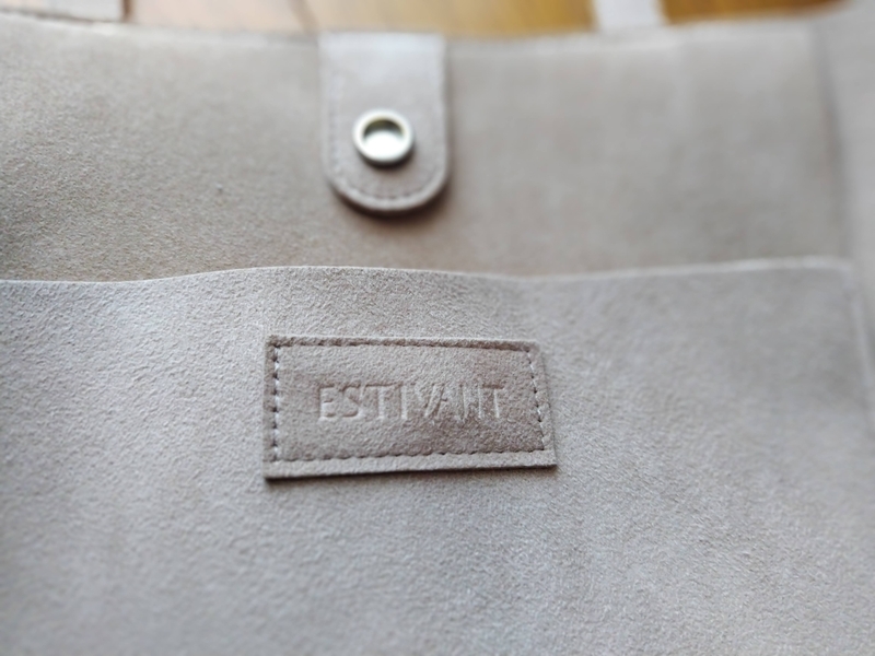 レビュー】エスティバン（ESTIVANT）のトートバッグ、50代の女性に