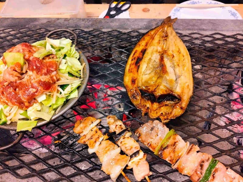 岸壁炉ばたで炉端焼き