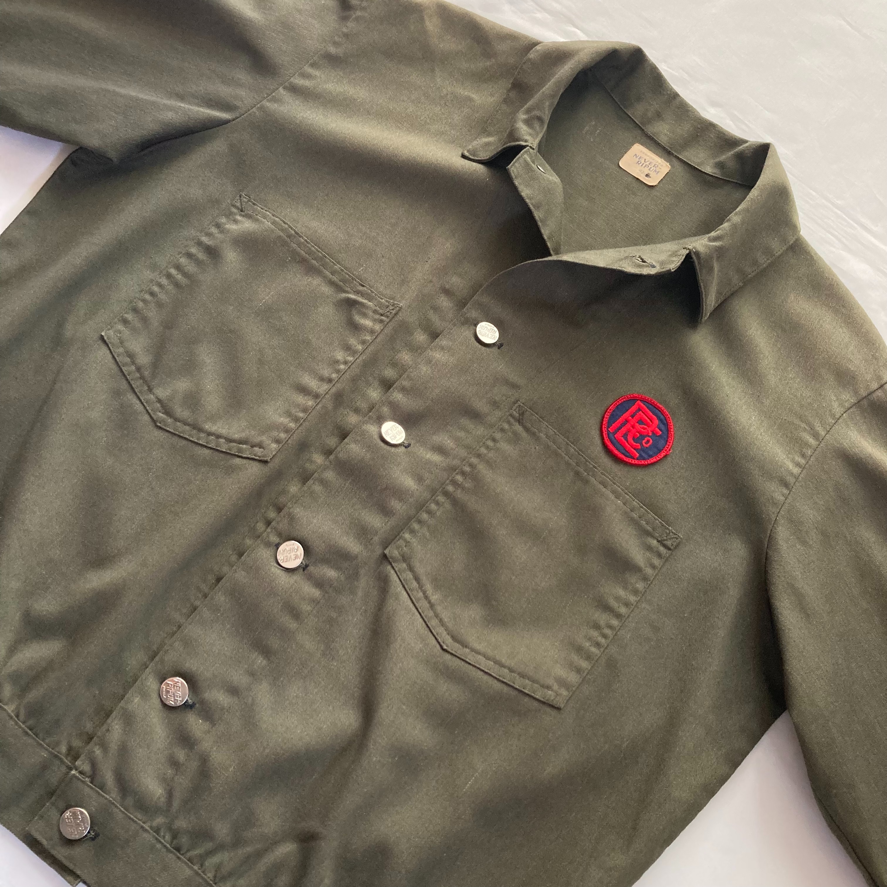 50sヴィンテージ古着　NEVER RIPUM ワークジャケット　サイズ42 緑 NEVER-RIPUM COTTON TWILL RAILROAD JACKET with PATCH（SZ 46
