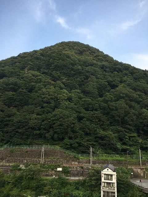 部屋からの景色(山)