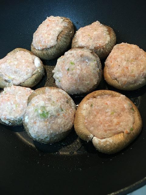 椎茸の肉詰め作り方1