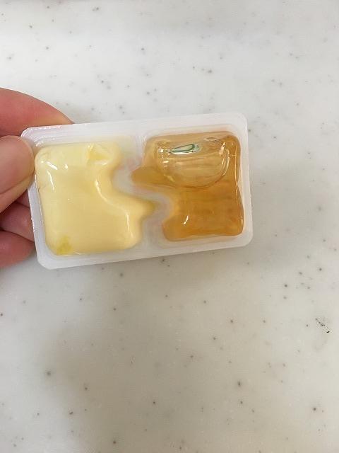 はちみつオリゴ&バター風味クリーム中身2