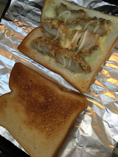 余った唐揚げでホットサンドイッチ1