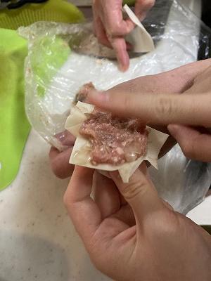 手作りシュウマイ包み方2