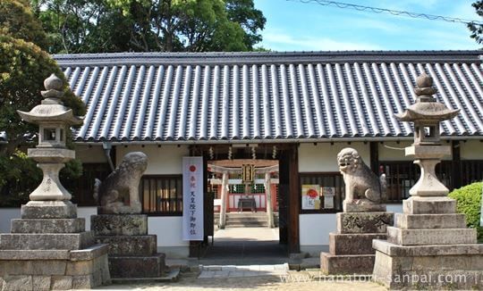 錦織神社の拝殿