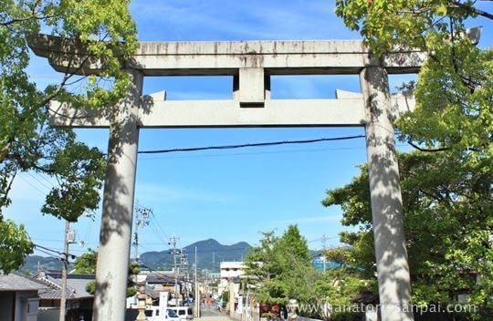 美具久留御魂神社からの二上山