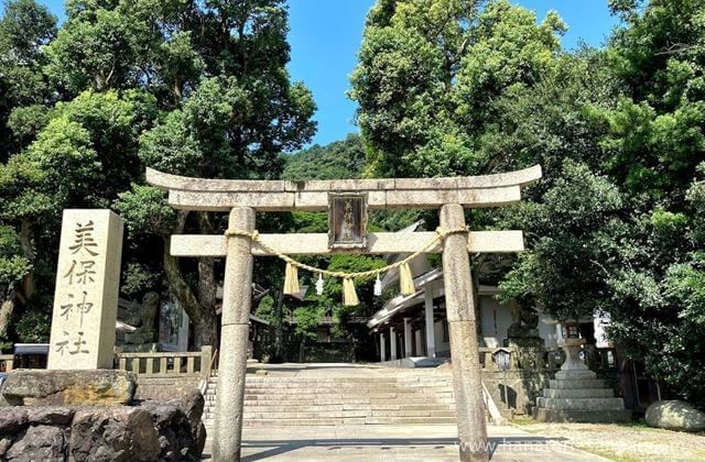 島根の美保関の美保神社