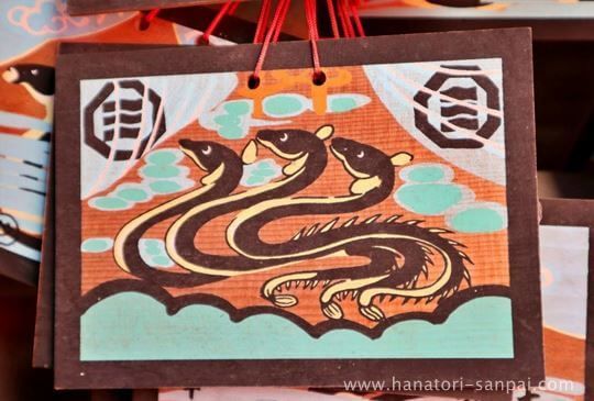 三嶋神社の三匹のウナギの絵馬