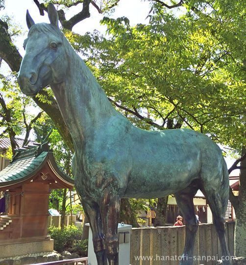 石切劔箭神社の馬の
銅像