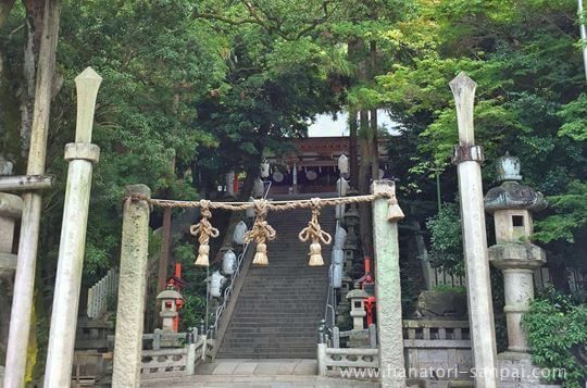 枚岡神社の境内