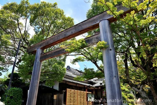 等彌神社の一の鳥居