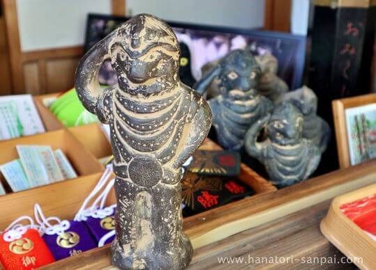 等彌神社のヤタガラス御神像レプリカ