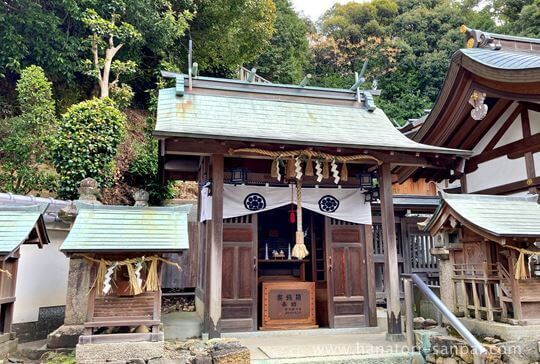 狭山神社の境内にある狭山堤神社