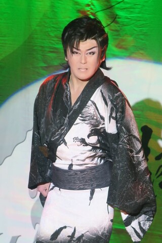 76428992_Unknown