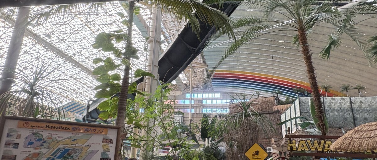 福島県いわき市のハワイアンズモノリスタワーに泊まりにいきました