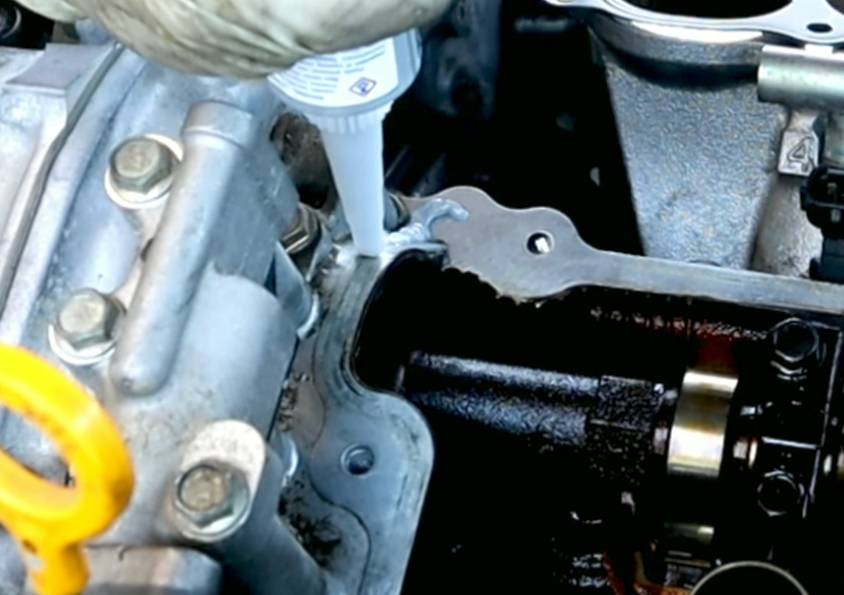 Z33 タペットカバーパッキン交換(後編) - 京福平令手記