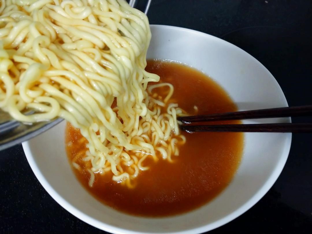 チャルメラ もやしが超絶うまいまぜそば をもやし抜き 逆アレンジ してみた 賢くお得に楽しく暮らすブログ