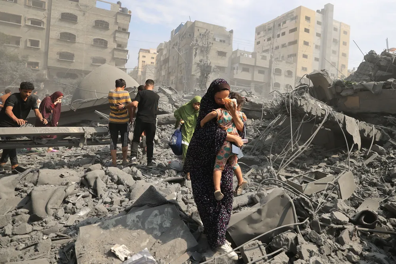 イスラエルへの同情集まらず、世界はパレスチナ民間人攻撃に注目