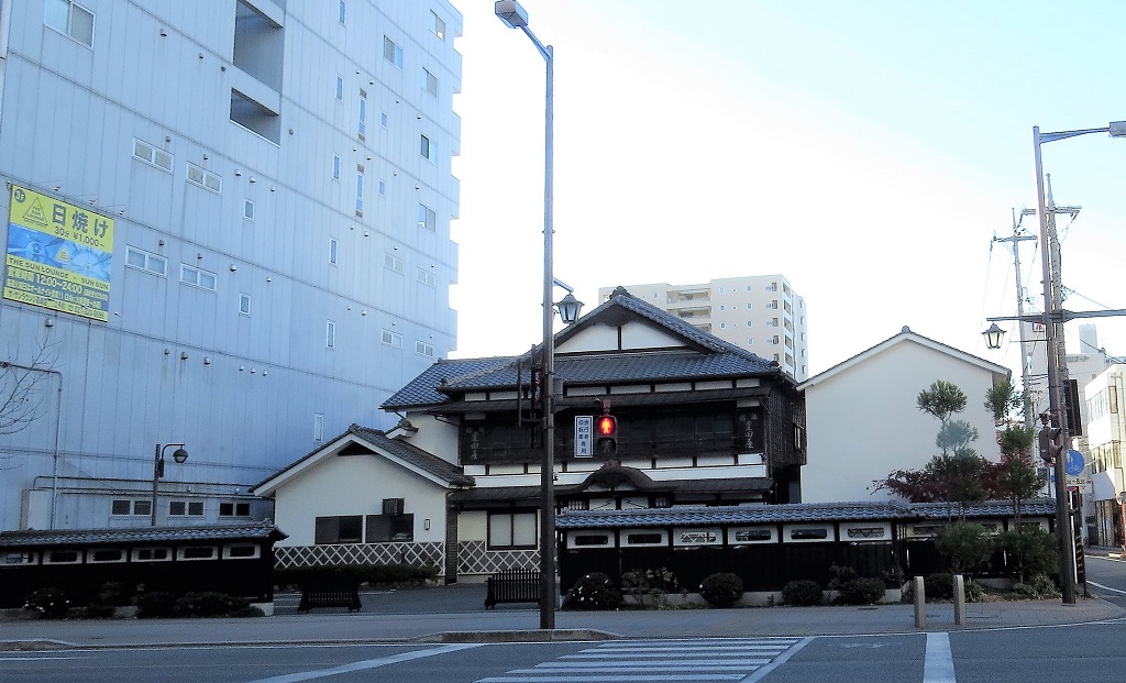 f:id:hansui:20161205062405j:plain f:id:hansui:20161205062405j:plain