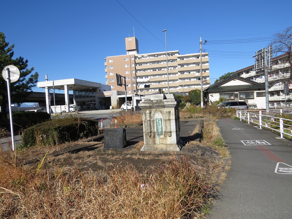 f:id:hansui:20161205201603j:plain f:id:hansui:20161205201603j:plain