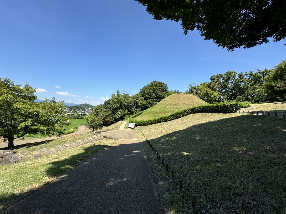 高松塚古墳壁画館、高松塚復元古墳 - hantubojinusi’s diary