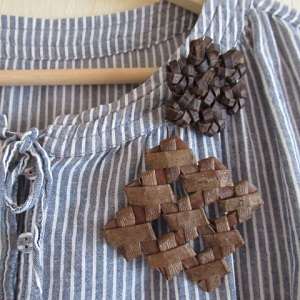 新しいブローチ 老母の握力 新しいブローチ 老母の握力