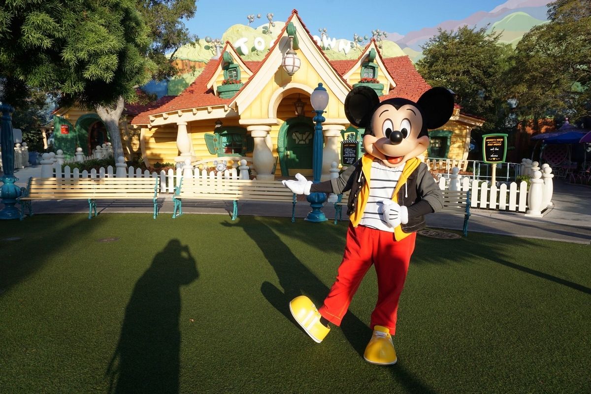 DLRのハロウィン（その4：パークの中のキャラクターたち） - Happiest