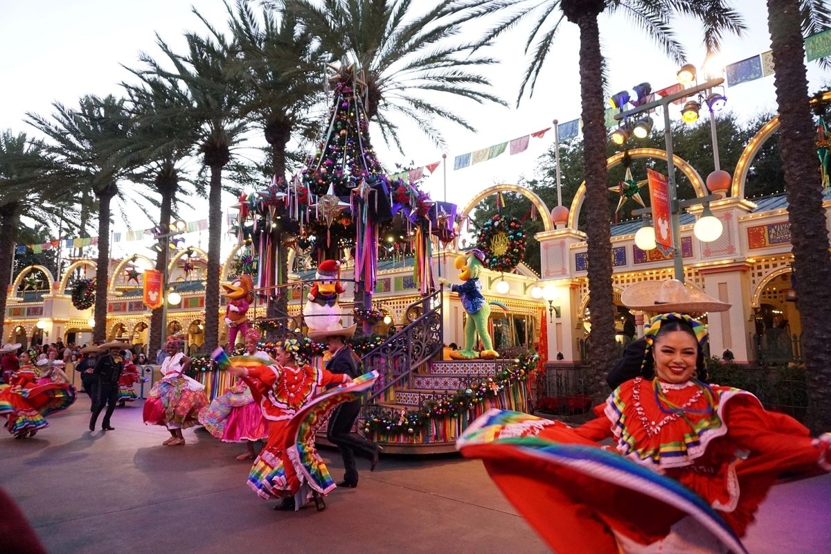 DLRのクリスマス（3.ディズニーカリフォルニアアドベンチャーパークの