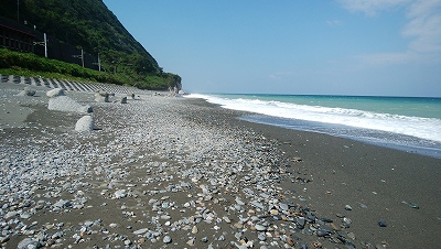 鉱石採集 糸魚川市で初めてのヒスイ拾い - 八方趣味人