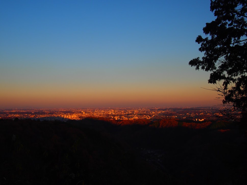 f:id:happydust:20160921225535j:plain f:id:happydust:20160921225535j:plain