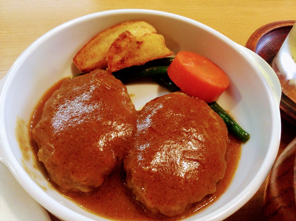 鳴子温泉 銀の匙で洋食ランチ 名物マスターのいる洋食店でハンバーグをいただく 温泉ブログ 山と温泉のきろく
