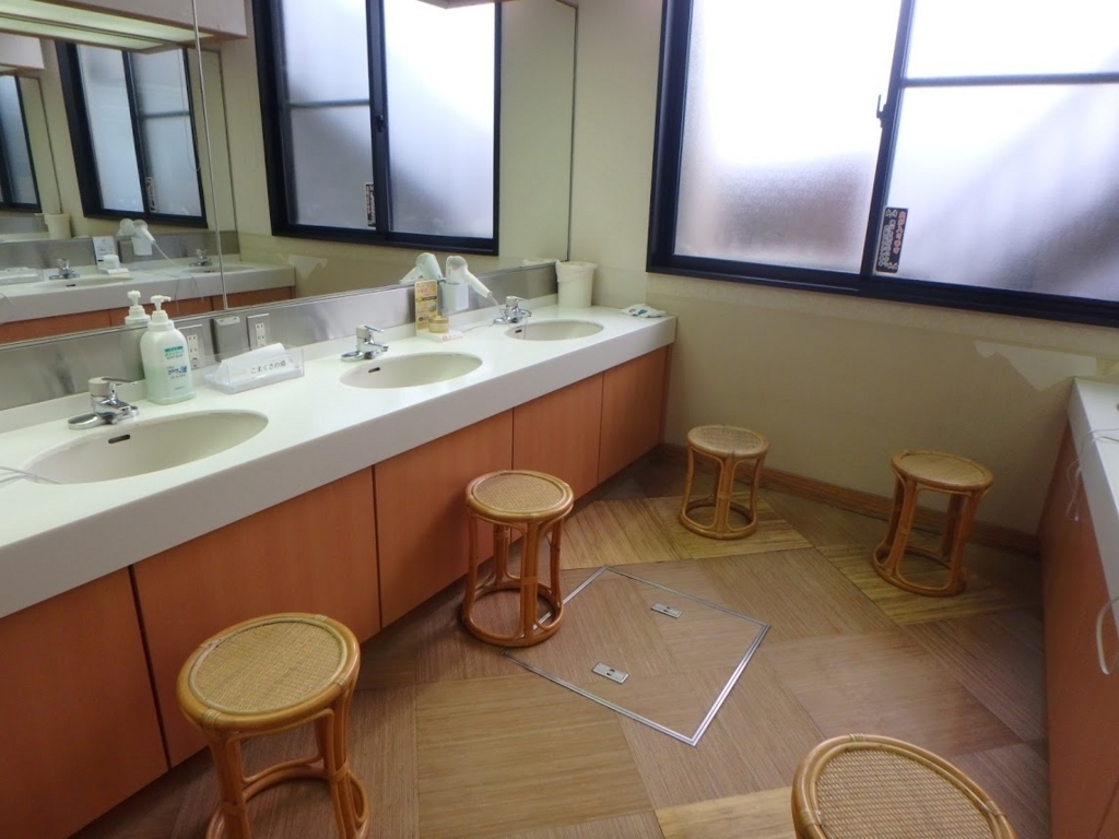 f:id:happydust:20180417025348j:plain f:id:happydust:20180417025348j:plain