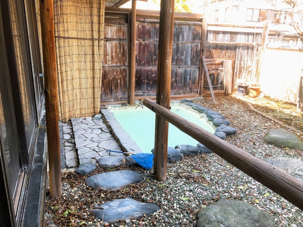 f:id:happydust:20180702030543j:plain f:id:happydust:20180702030543j:plain