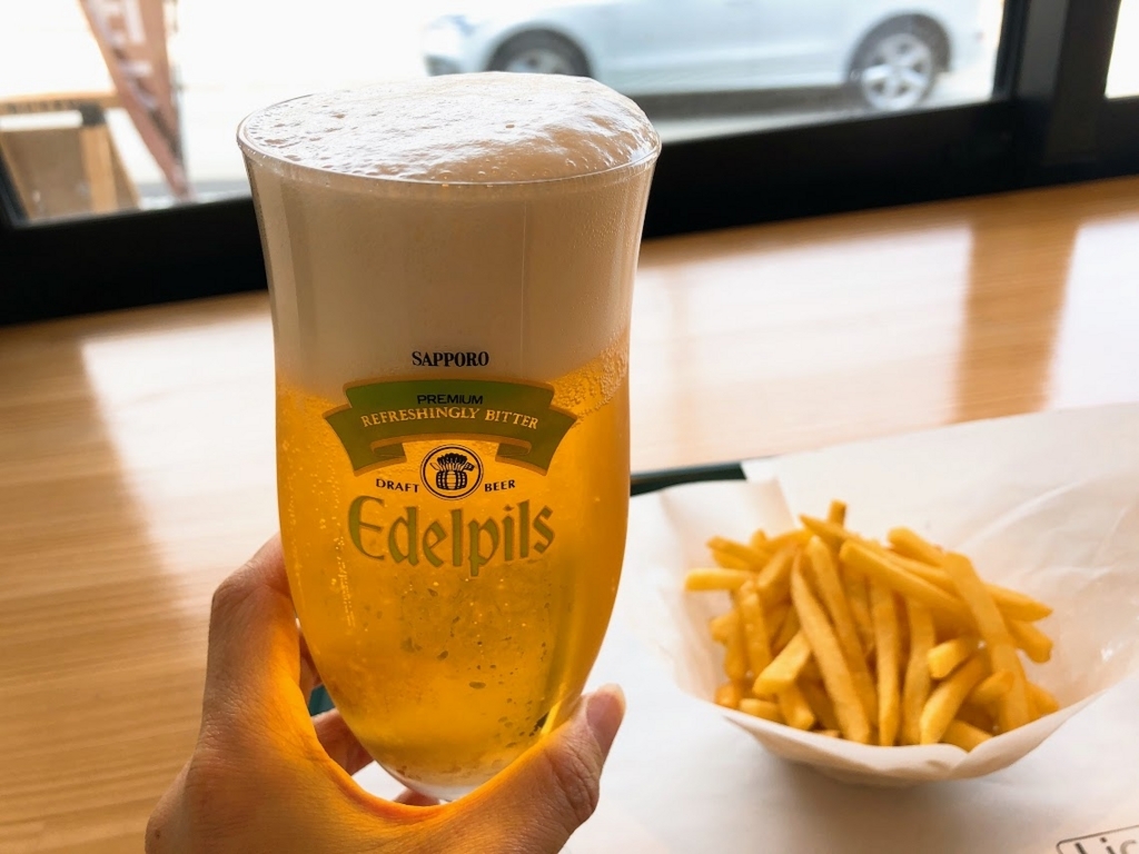 那須湯本温泉バス停前のレストラン リッカ ナス ヒュッテでとちぎ和牛ハンバーガーと昼ビール 温泉ブログ 山と温泉のきろく