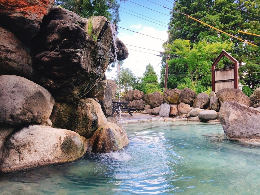赤倉 温泉 滝 の 湯