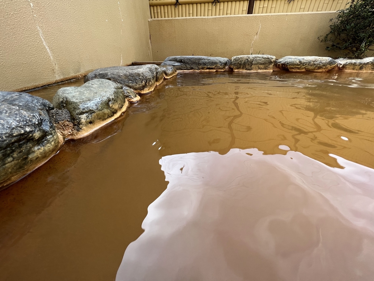 関温泉 朝日屋旅館 宿泊記 赤茶色の源泉と地酒に合う料理がすばらしい宿に一人泊 温泉ブログ 山と温泉のきろく