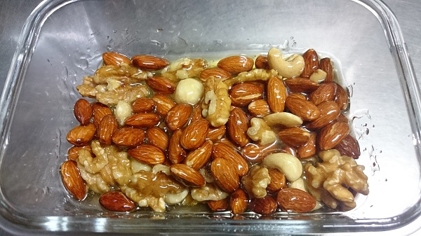 ミックスナッツのはちみつ漬け